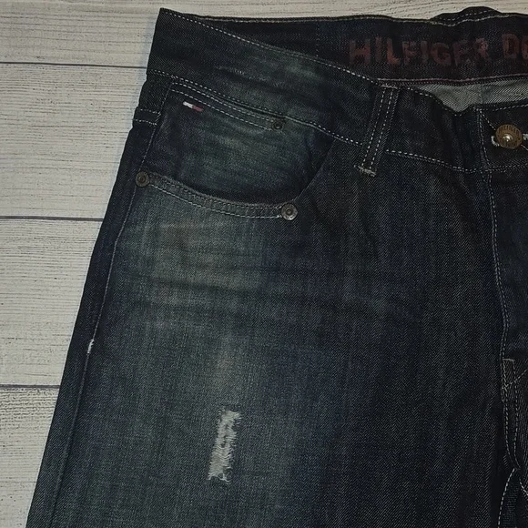 Tommy Hilfiger Men’s Rogar Regular Fit Jeans Dark Wash Size 36 x 32 NWT